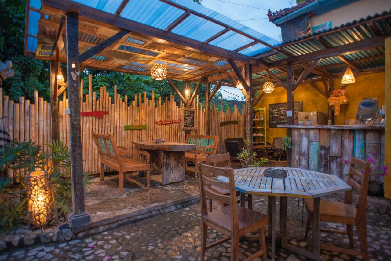 The Village Bed And Breakfast Lovina Exterior foto