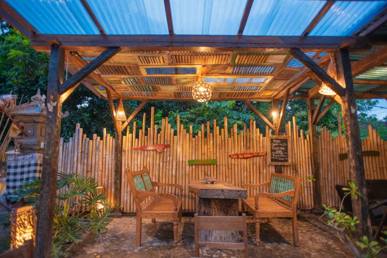 The Village Bed And Breakfast Lovina Exterior foto